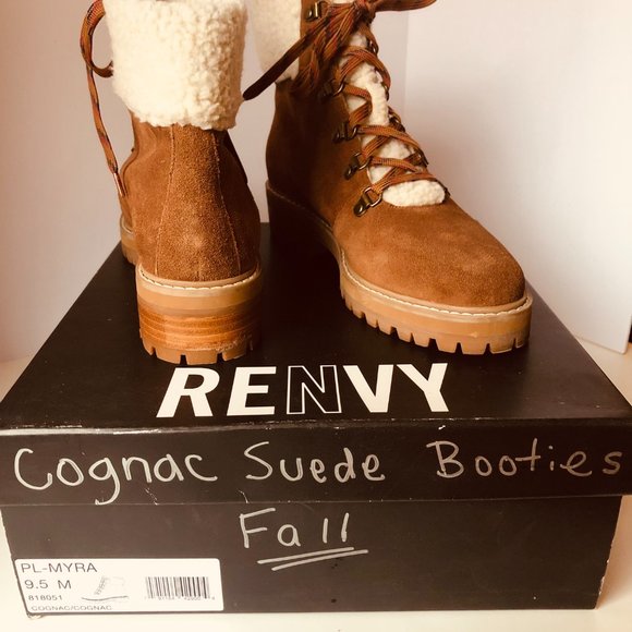 Like new!-RENVY Lace up Suede ankle Boots-cognac brown 9.5 - Picture 2 of 6